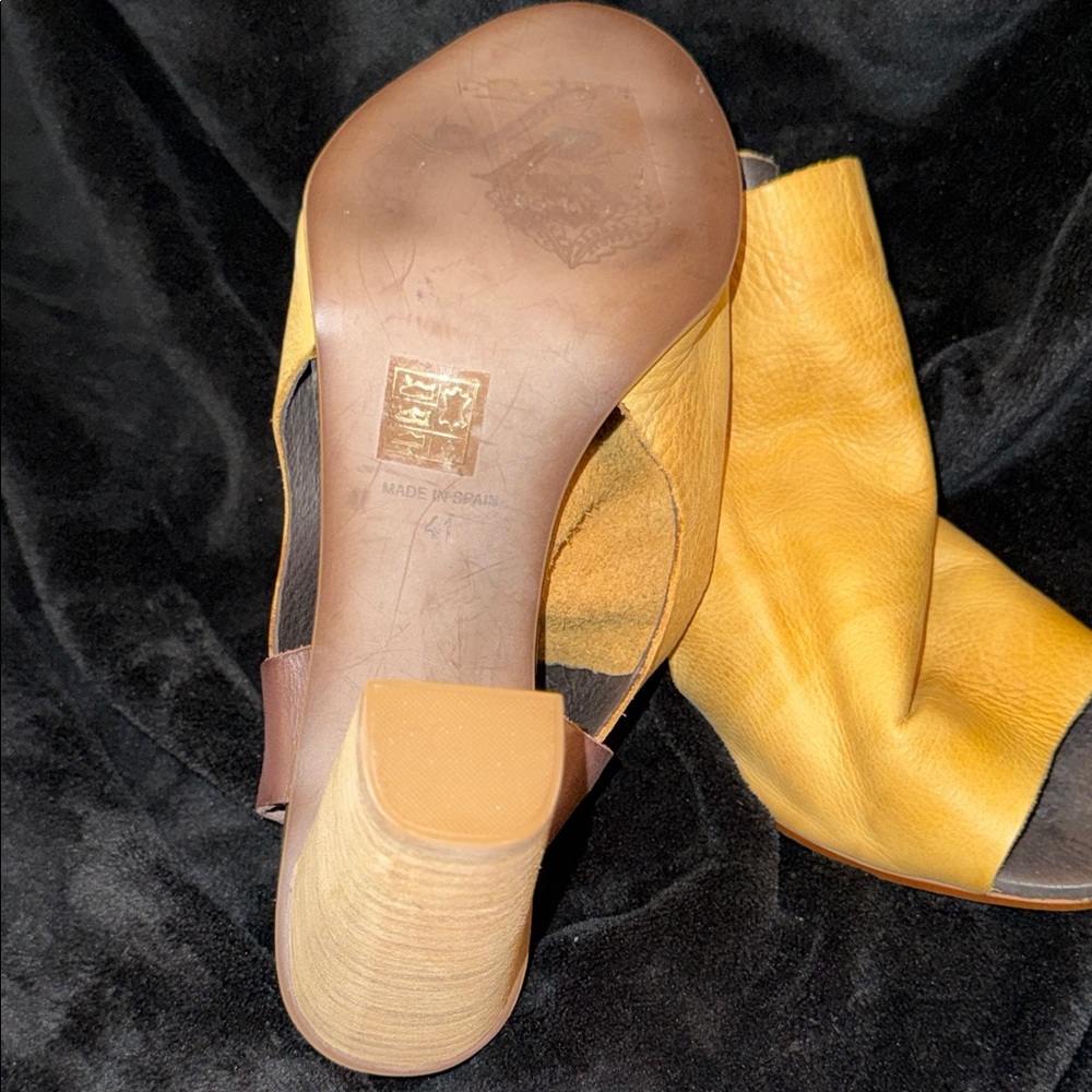 FP Movement by Free People Mustard and Chestnut Heels - Picture 4 of 12